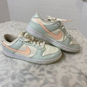 Nike Dunk Low Women’s 8.5 Barely Green Shoes Sneakers Low Top DD1503-104